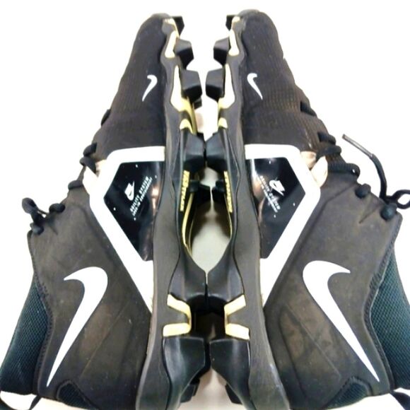 Nike Alpha Menace Varsity 3 Football Cleats Men\'s 12 Black/ White...............